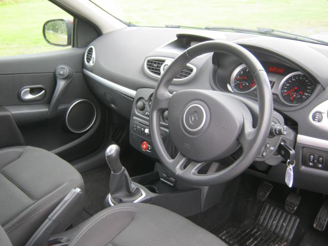Renault Clio Dynamique 16v 3 Door Hatchback